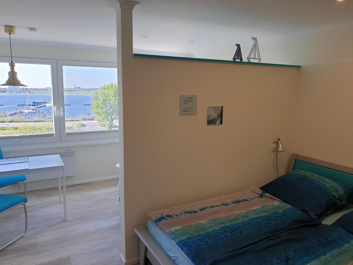 Grosse Hafenliebe Apartment Фехмарн Екстериор снимка